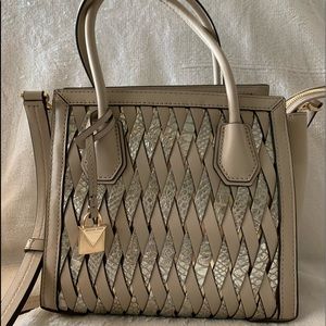 Michael Kors • Mercer Woven Satchel